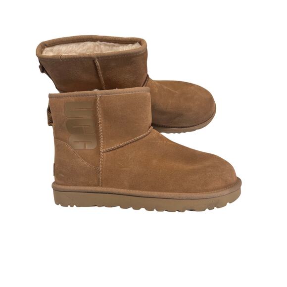 UGG Classic Mini UGG Rubber Logo Boots Women's Size 10 EU 41 Cozy Warm MSRP $160 - Picture 4 of 8